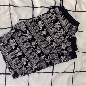 Patterned yoga pants